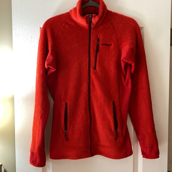Patagonia red fleece zip up.  Size Large - Picture 2 of 4